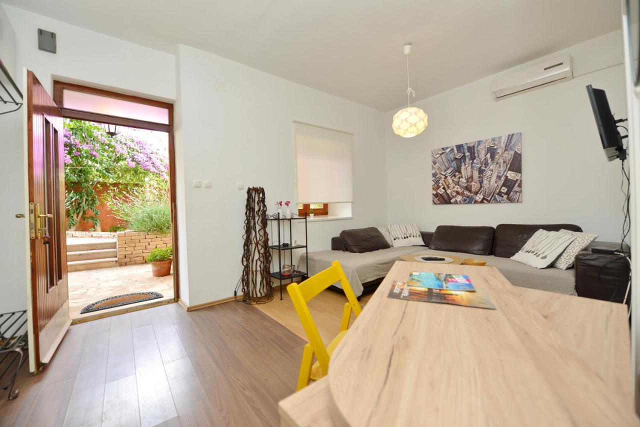 Perovic Apartment *